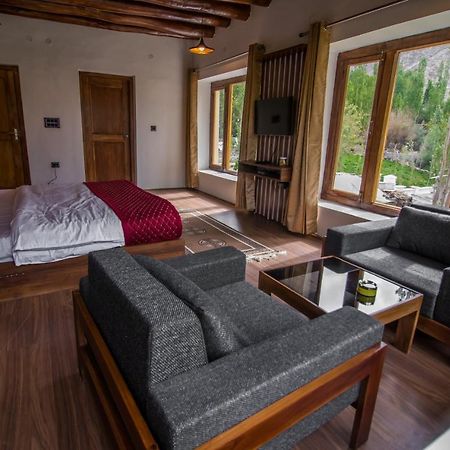 Tongspon Inn Leh Exteriör bild