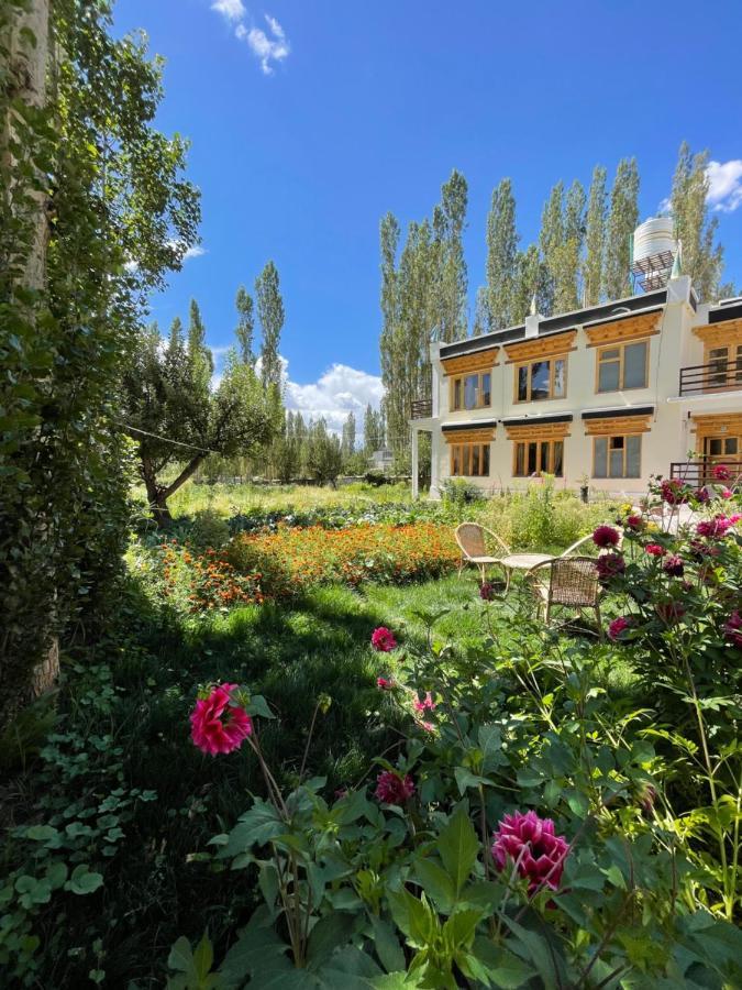 Tongspon Inn Leh Exteriör bild